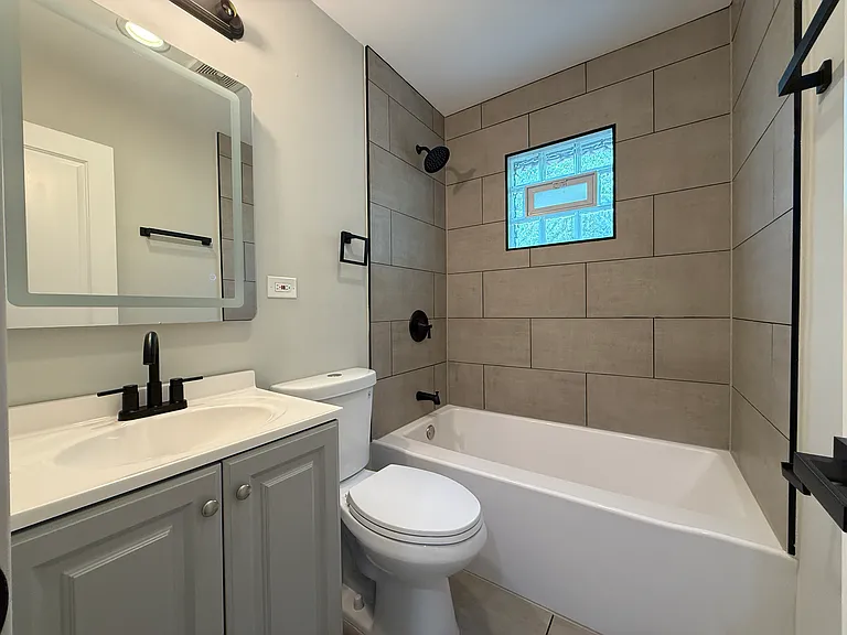 2404 Crescent Dr — Photo 7