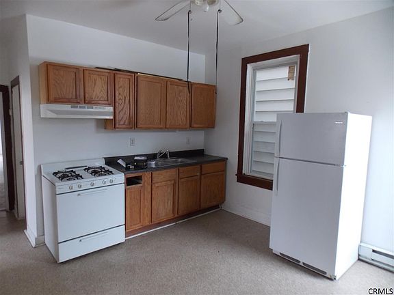 2nd image of 93 Congress St