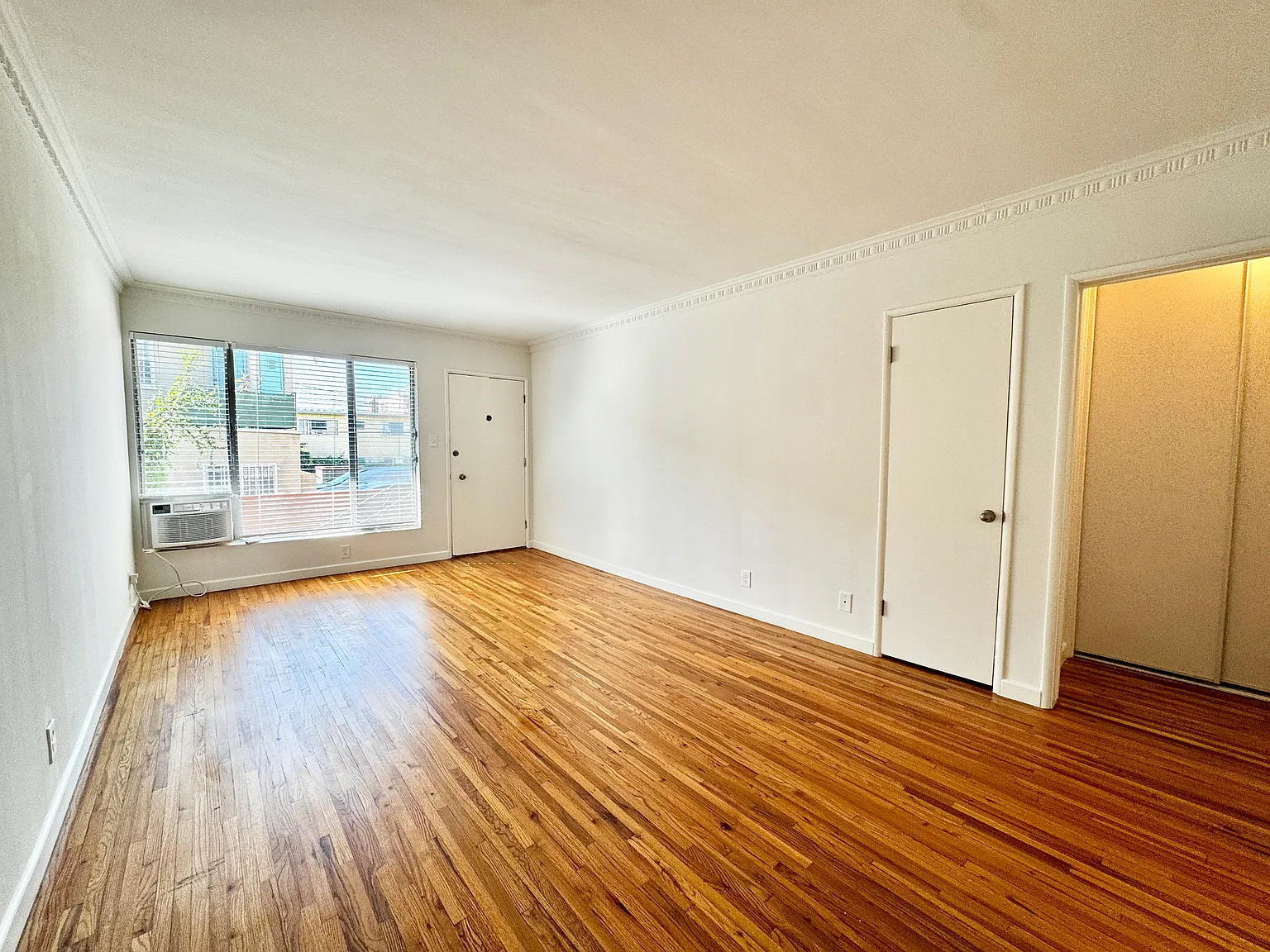 1 bed, 500 sqft, $1,750 — Photo 1
