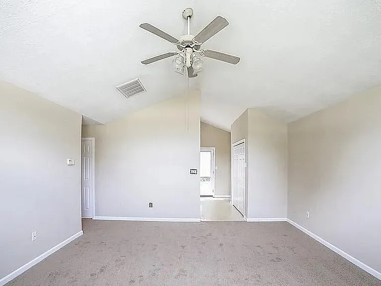 220 Harvest Way — Photo 6