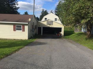 5979 Lynch Rd, Munnsville, NY 13409