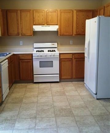 2nd image of 58090 Hooley Dr