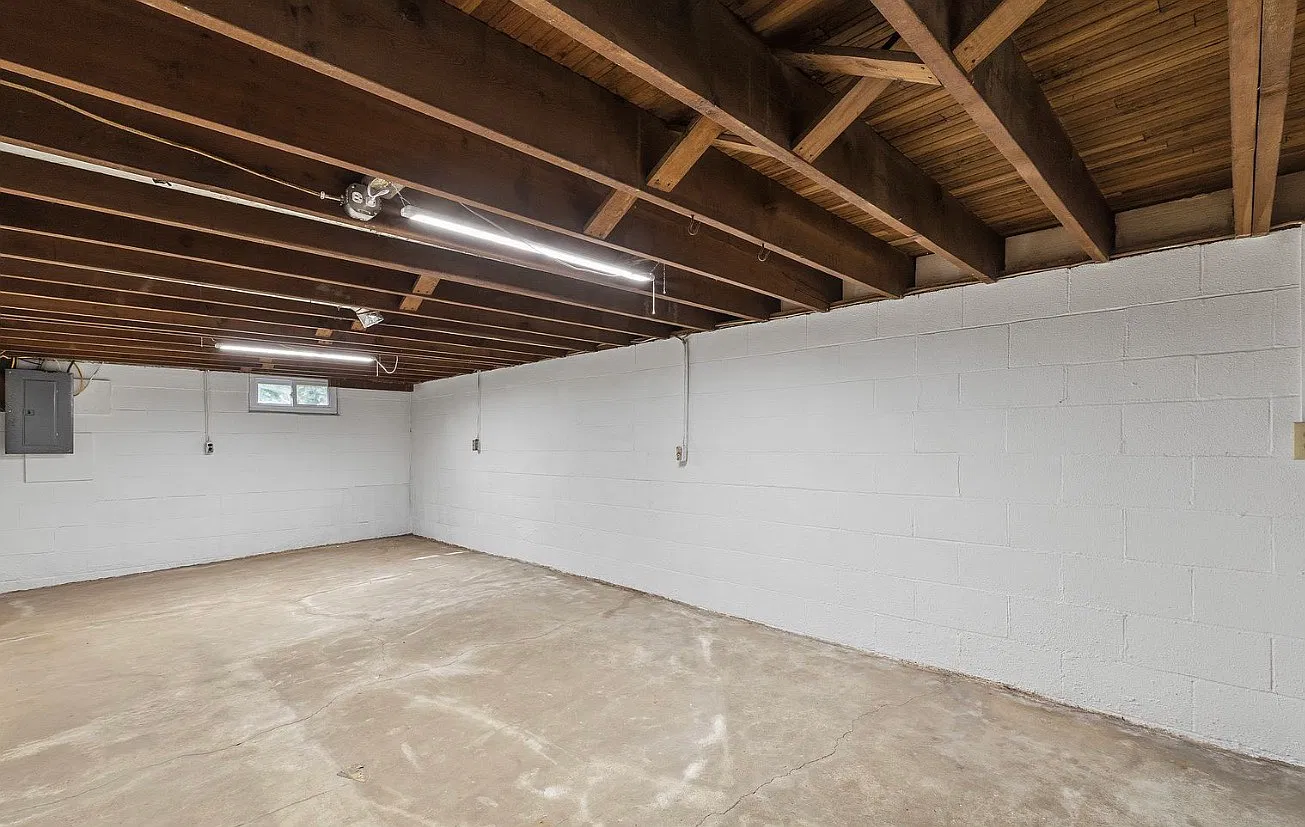 3 bed, 1120 sqft, $1,200 — Photo 3