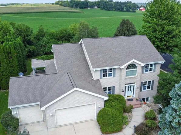 5502 Upland Trl, Middleton, WI 53562
