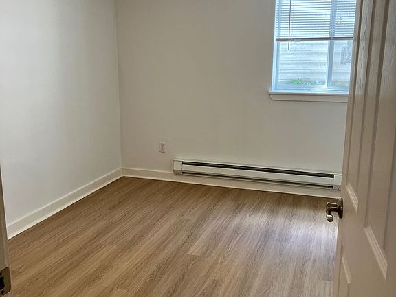 4th image of 700 NW Market St #10