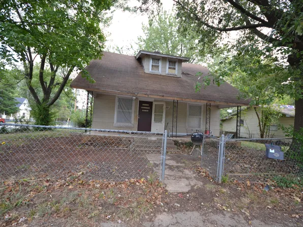 1925 W Lee Street, Springfield, MO 65803