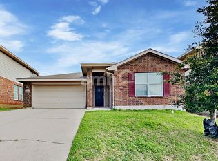 8065 Plateau Dr, Fort Worth, TX 76120