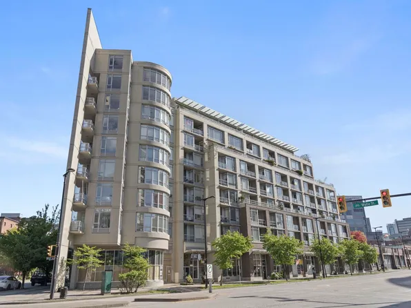 2055 Yukon St #304, Vancouver, BC V5Y 4B7