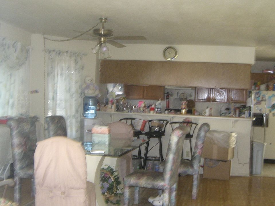 formal dinning room