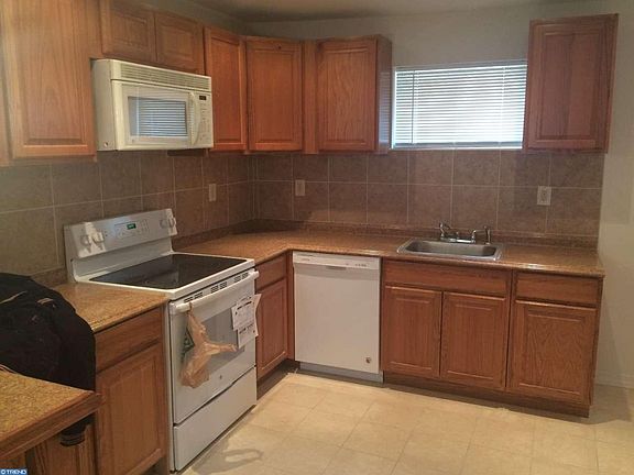 5th image of 3382 Agate St