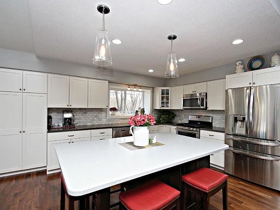 Bright & Updated kitchen