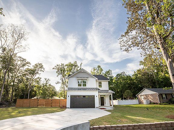 2nd image of 3472 Walter Dr