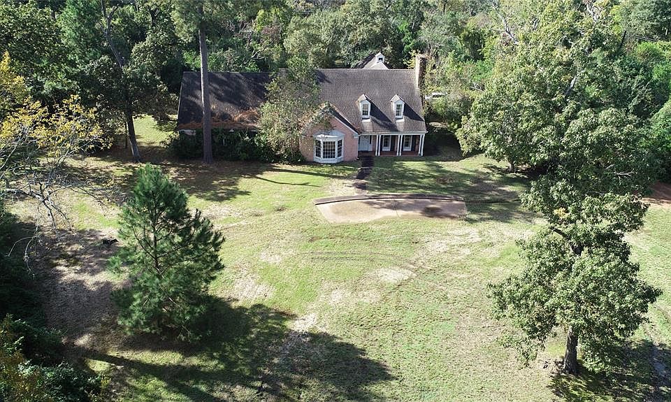 1st image of 11665 Arrowwood Cir