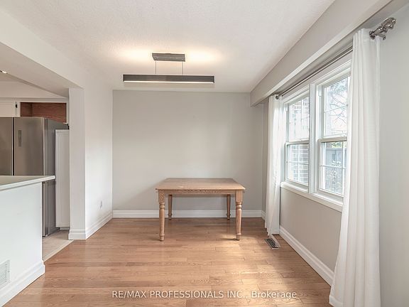 5th image of 1951 Rathburn Rd E #20