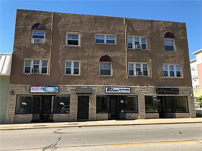 6327 W Greenfield Ave — Photo 2