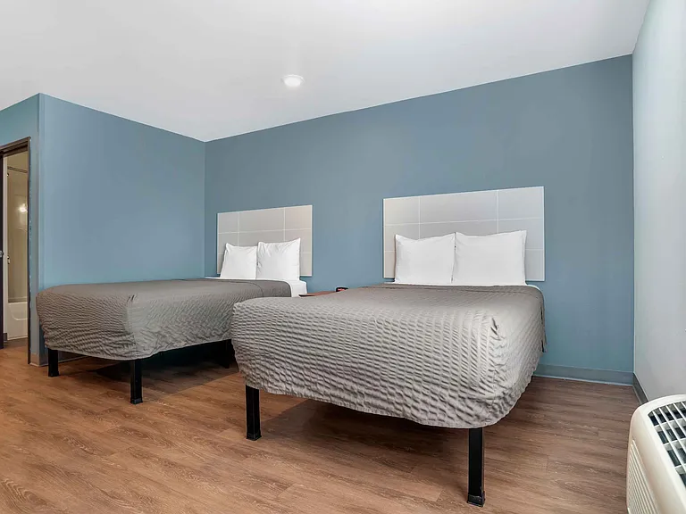 Studio Suite - 2 Full Beds
