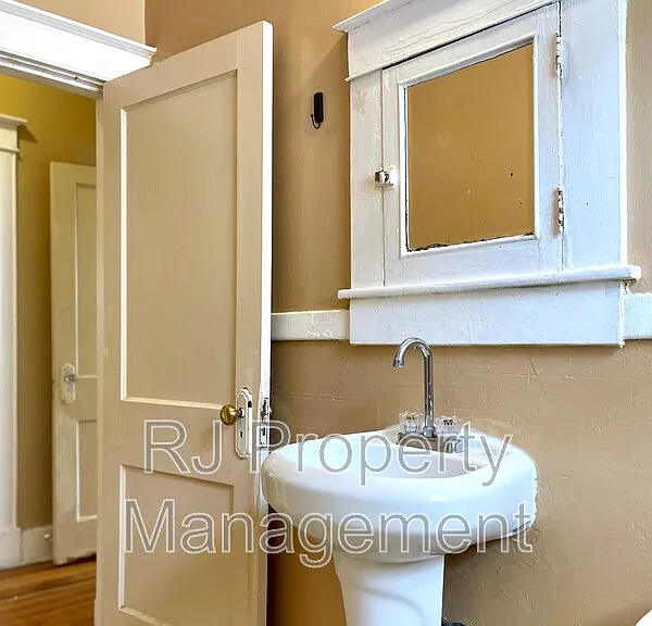 1572 Tutwiler Ave — Photo 13