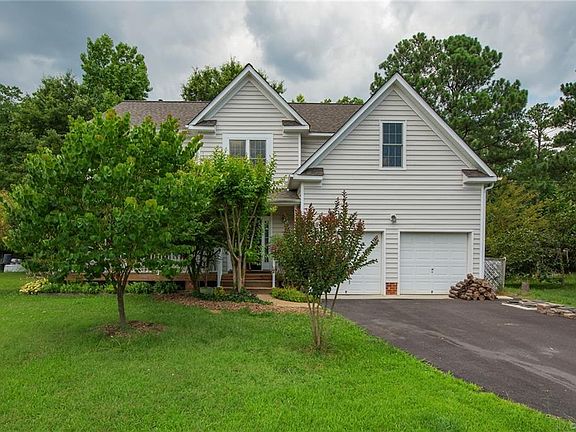 3rd image of 9749 Southmill Dr
