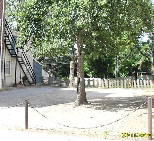 300 E Marshall St #2A Photo 1