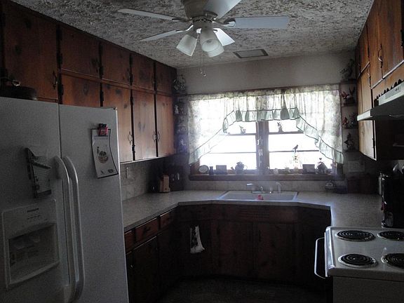4th image of 1411 Sewell St