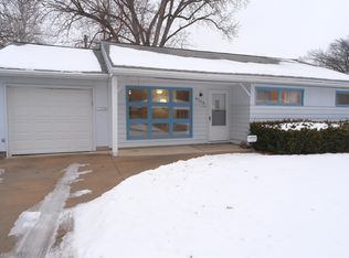 4108 SW 26th St, Topeka, KS 66614