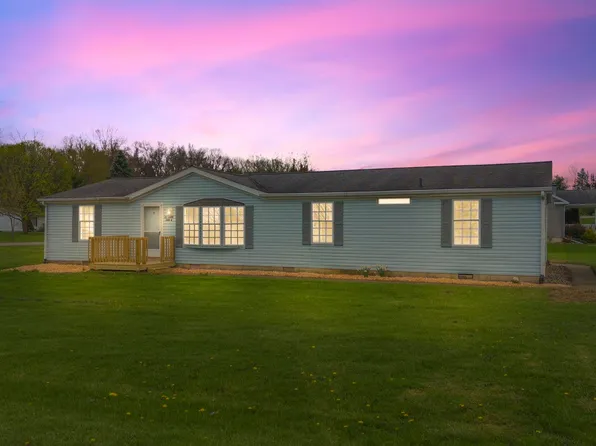 15 Lane 240b Big Otter Lk, Fremont, IN 46737