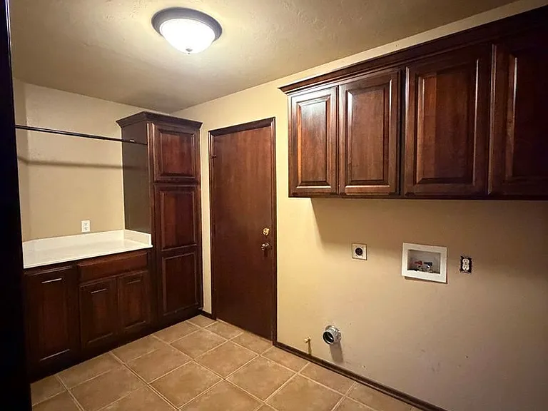 1060 Lost Oak Dr — Photo 22