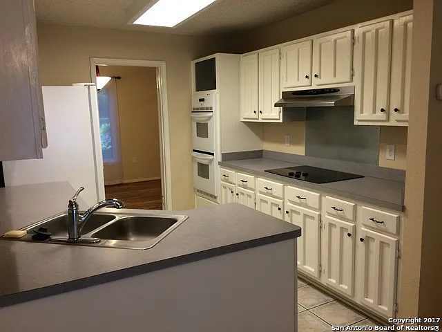 8558 Marathon Dr — Photo 4