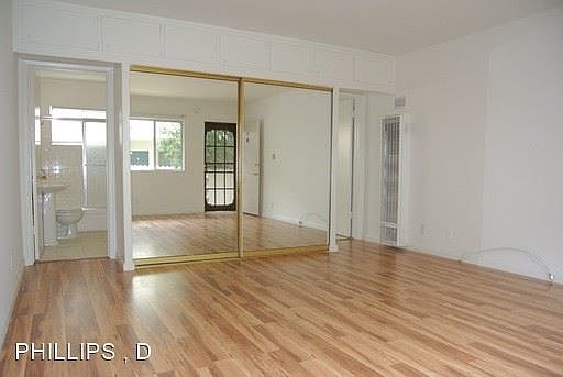 3rd image of 11611 Darlington Ave APT 3