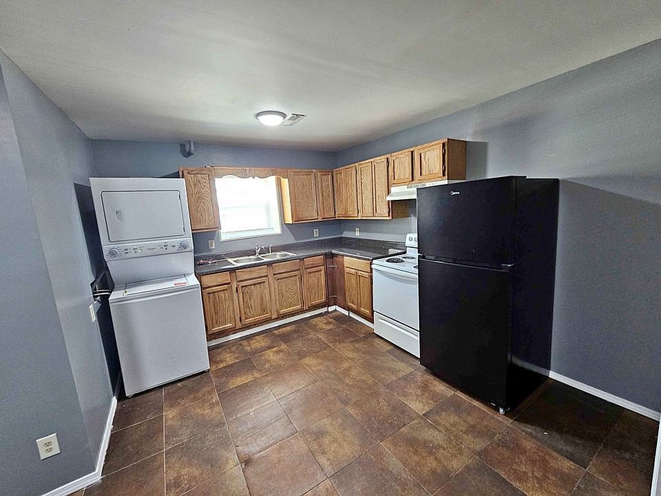 1st image of 611 S Willow Ave #19D