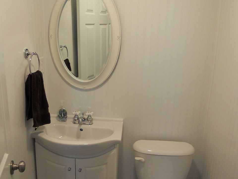 1st image of 517 3rd Ave