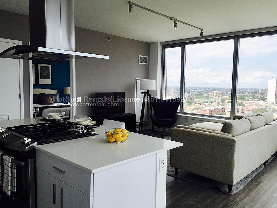 1st image of 1201 N Lasalle St #3/3