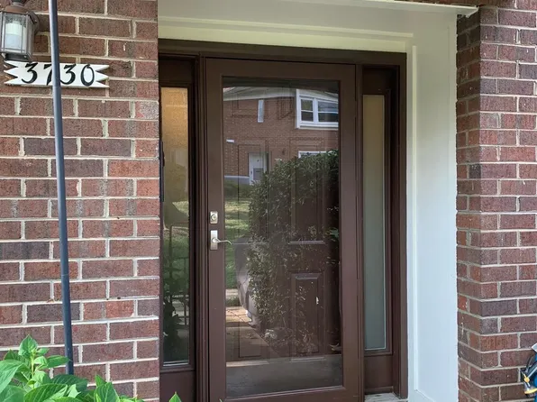 3730 Persimmon Cir, Fairfax, VA 22031