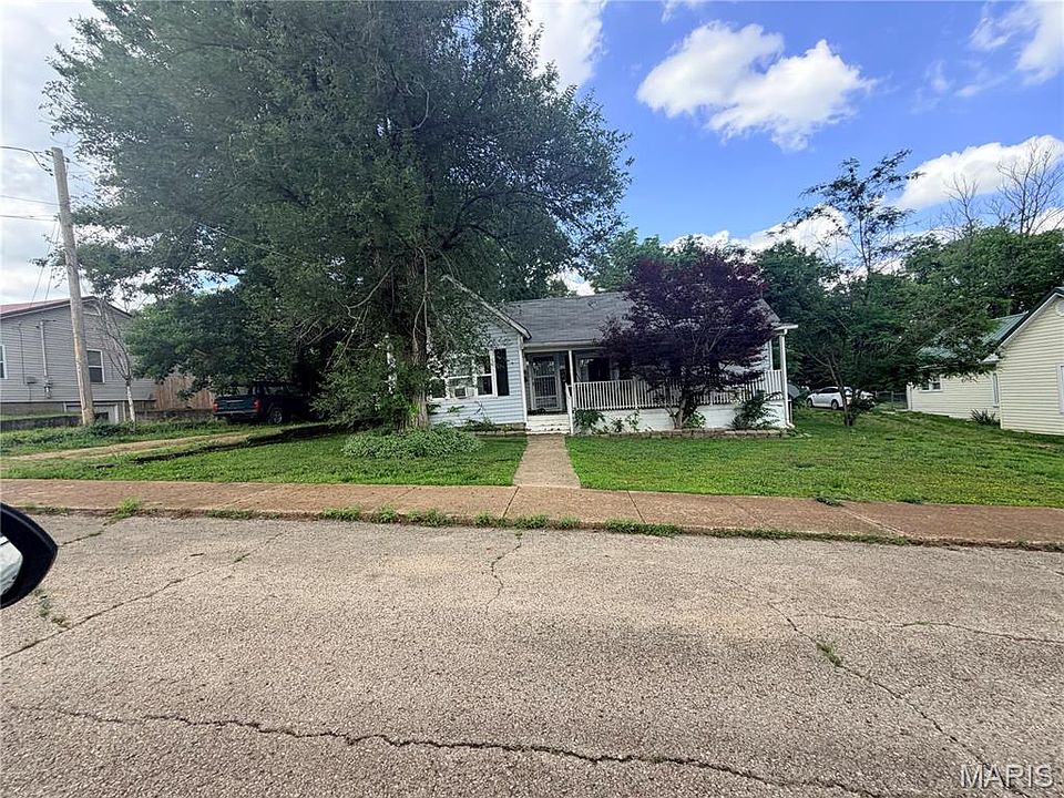 1st image of 120 Glendale St