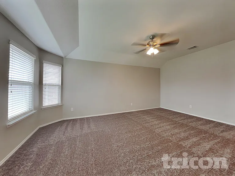 2536 Old Buck Dr — Photo 9