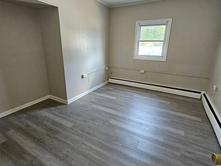 514 Hanover St — Photo 13