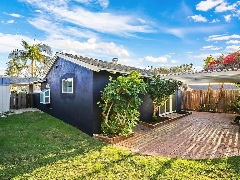 109 Avenida Lucia — Photo 9