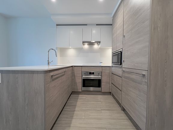 3rd image of 13615 Fraser Hwy #605