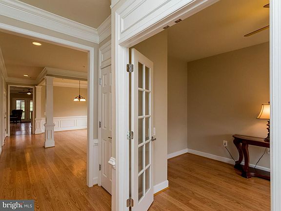 3rd image of 49 Table Bluff Dr