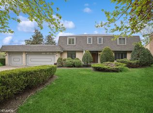 1033 Coventry Dr, Lake Forest, IL