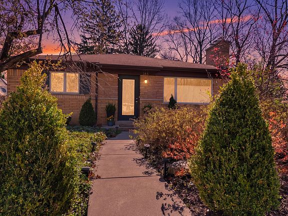 5th image of 385 Hazelwood Ave