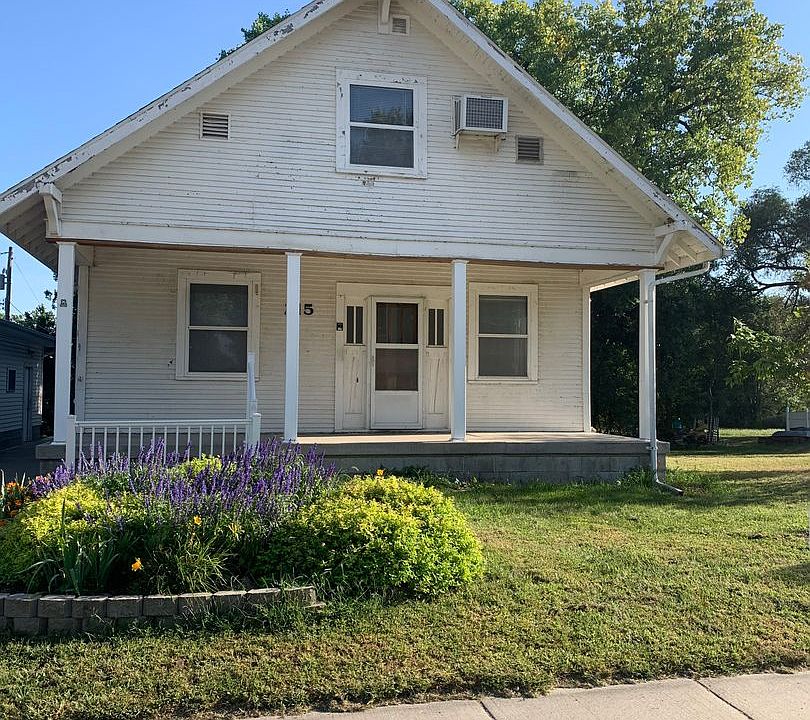 1st image of 215 Jackson Ave