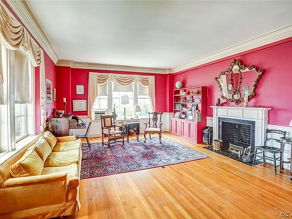5th image of 612 W Franklin St #U10b