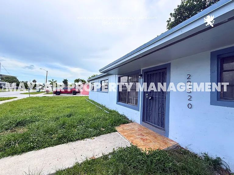 20520 NW 24th Ct — Photo 12
