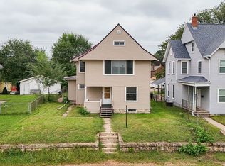 811 Garfield Ave, Dubuque, IA 52001