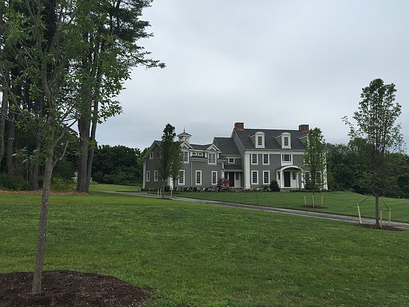 2nd image of 23 Fox Meadow Dr