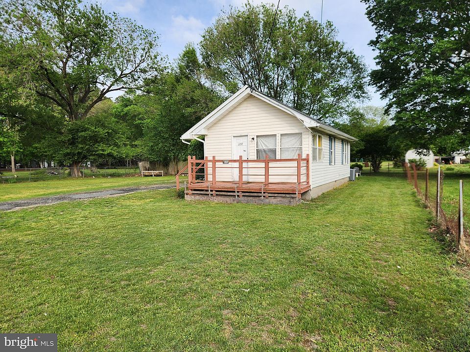 2nd image of 1937 Cross Way
