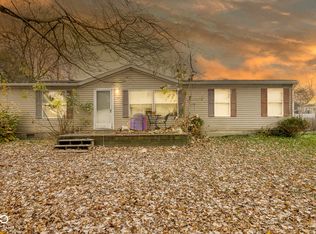 628 S 1st St, Scottsburg, IN