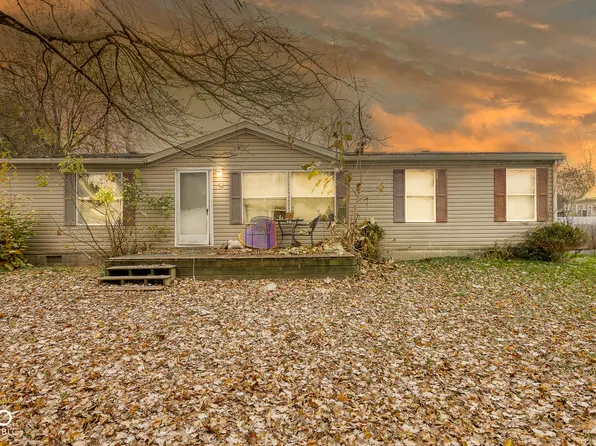 628 S 1st St, Scottsburg, IN 47170