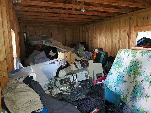2nd image of 336 Lakeview Dr
